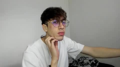 Snapshot of dio_star chatting on 12-15-25, 01:15 Dio online show from 12-15-25, 01:15