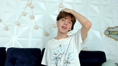 Snapshot of dioniso_69 chatting on 02-19-25, 12:46 apollo online show from 02-19-25, 12:46