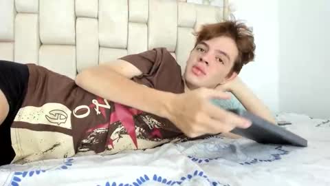 Snapshot of dioniso_69 chatting on 10-12-25, 01:21 apollo online show from 10-12-25, 01:21