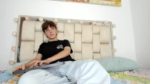 Snapshot of dioniso_69 chatting on 10-20-25, 08:53 apollo online show from 10-20-25, 08:53