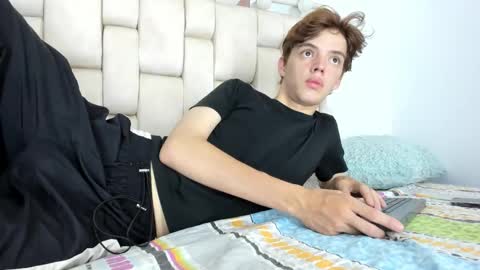 Snapshot of dioniso_69 chatting on 10-23-25, 05:33 apollo online show from 10-23-25, 05:33