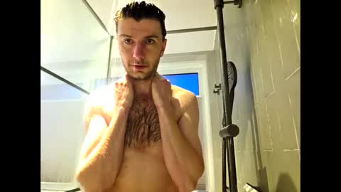 Snapshot of dirkbig23cm chatting on 12-23-25, 07:39 Dirk online show from 12-23-25, 07:39