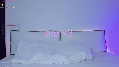 Hailey online show from 02-05-25, 03:23