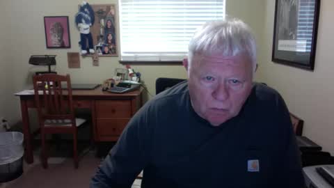 dirtrider195080438 online show from 04-21-26, 06:12