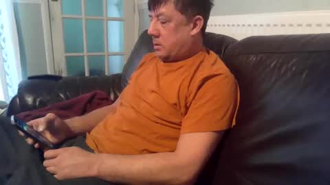 Snapshot of dirty_git1 chatting on 01-01-25, 10:00 dirty_git1 online show from 01-01-25, 10:00