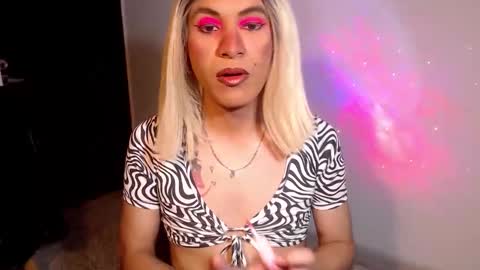 Snapshot of dirtydanezka chatting on 11-18-25, 03:23 dirtydanezka online show from 11-18-25, 03:23