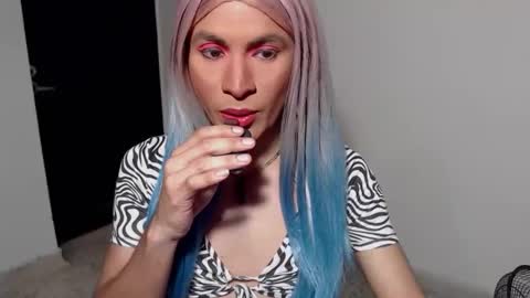 Snapshot of dirtydanezka chatting on 11-21-25, 04:33 dirtydanezka online show from 11-21-25, 04:33