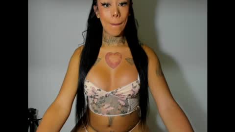 whats app - stagram marian doll online show from 06-12-26, 07:57