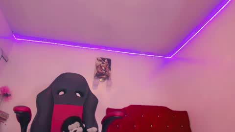 Naomy  online show from 01-20-25, 07:14