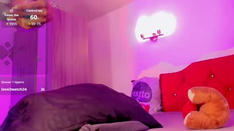 Naomy  online show from 07-04-26, 03:45