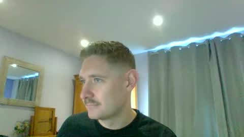 Snapshot of dirtylondon729 chatting on 11-17-25, 10:32 Exhibitionist Ben online show from 11-17-25, 10:32