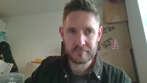 Snapshot of dirtylondon729 chatting on 05-11-26, 12:33 Exhibitionist Ben online show from 05-11-26, 12:33