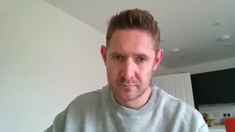 Snapshot of dirtylondon729 chatting on 06-04-26, 09:59 Exhibitionist Ben online show from 06-04-26, 09:59