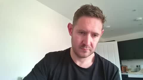 Snapshot of dirtylondon729 chatting on 06-05-26, 10:54 Exhibitionist Ben online show from 06-05-26, 10:54