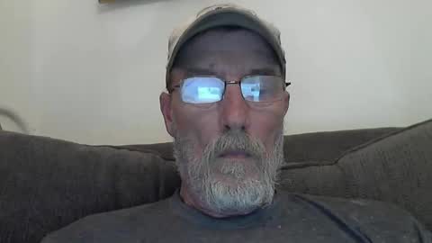Snapshot of dirtynastyoldman chatting on 03-12-25, 12:31 dirtynastyoldman online show from 03-12-25, 12:31