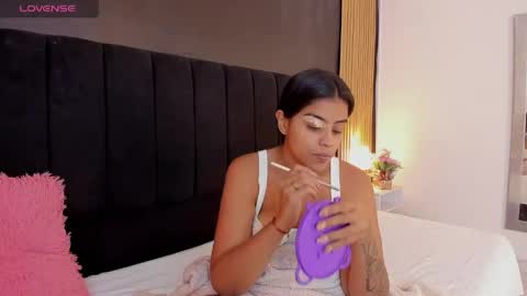 Soffie - Valentina - Yuya  Astro online show from 04-22-26, 11:28