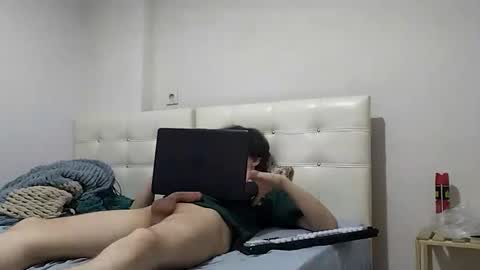 Snapshot of dirtywhiteguy376695 chatting on 10-15-25, 12:11 dirtywhiteguy376695 online show from 10-15-25, 12:11