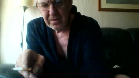 Snapshot of discovery63 chatting on 01-12-26, 01:38 discovery63 online show from 01-12-26, 01:38