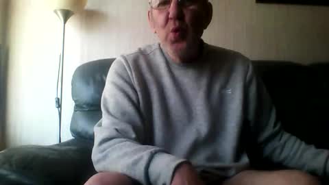 Snapshot of discovery63 chatting on 04-06-26, 01:01 discovery63 online show from 04-06-26, 01:01