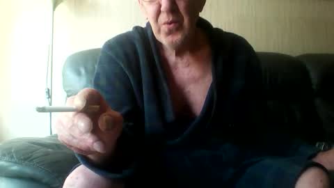 Snapshot of discovery63 chatting on 04-26-26, 10:35 discovery63 online show from 04-26-26, 10:35