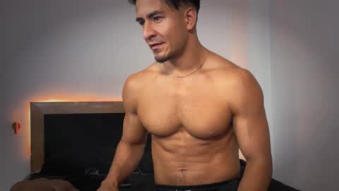 Snapshot of discw0lf chatting on 11-30-25, 03:43 discw0lf online show from 11-30-25, 03:43