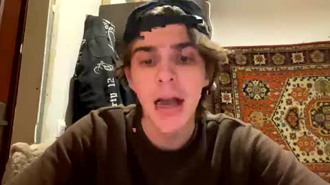 Snapshot of diskii07 chatting on 10-27-25, 03:49 diskii07 online show from 10-27-25, 03:49