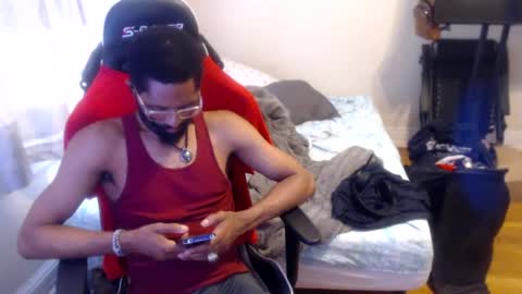 Snapshot of disr3sp3ctfully_dipp3d chatting on 06-18-26, 04:44 Your Best Worst Nightmare online show from 06-18-26, 04:44
