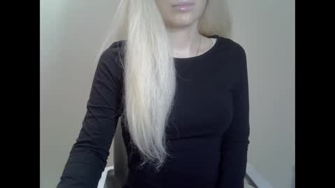 DitaMilton online show from 01-08-25, 09:34