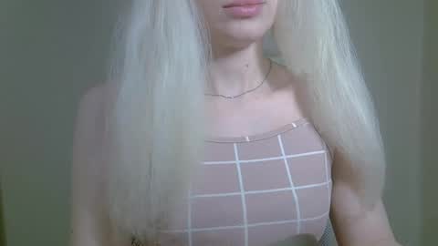 DitaMilton online show from 10-15-25, 07:36