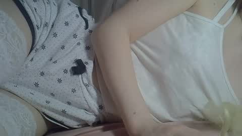 DitaMilton online show from 05-11-26, 04:04
