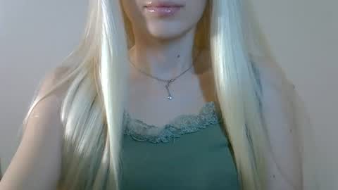 DitaMilton online show from 07-22-26, 06:11