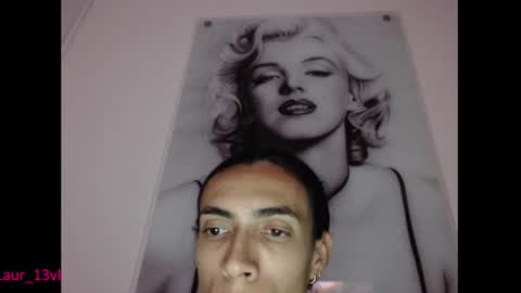 Snapshot of diva_gold chatting on 01-08-25, 04:44 LAURAXXX online show from 01-08-25, 04:44