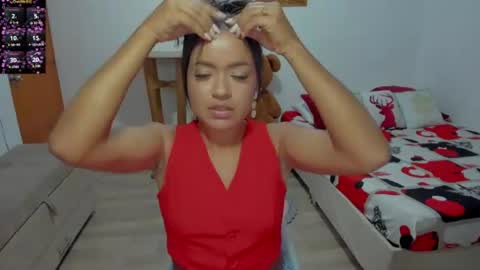 Snapshot of divahotx69 chatting on 07-21-26, 12:46 DIVA online show from 07-21-26, 12:46