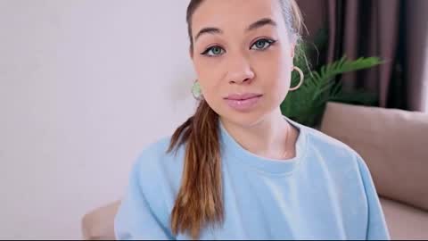 Tia online show from 02-22-25, 10:40