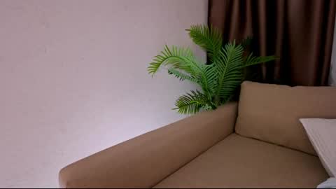 Tia online show from 03-01-25, 04:54