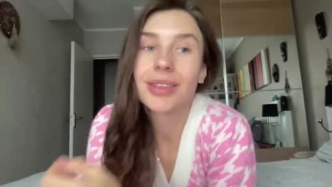 Valerie online show from 02-06-25, 09:32