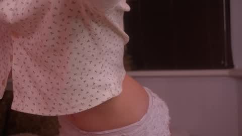 Eva and Lucia online show from 09-25-25, 08:56