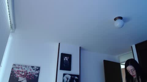 Snapshot of divineisis chatting on 11-18-25, 12:31 Hera online show from 11-18-25, 12:31