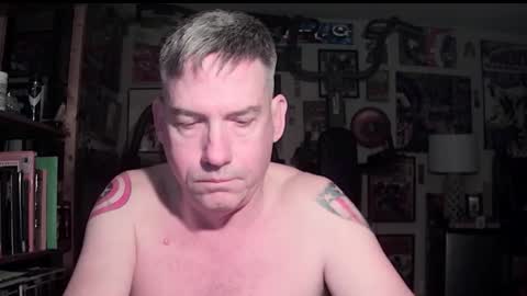 dix_handley_50 online show from 01-06-26, 01:04