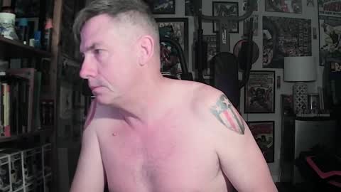 dix_handley_50 online show from 04-06-26, 10:16