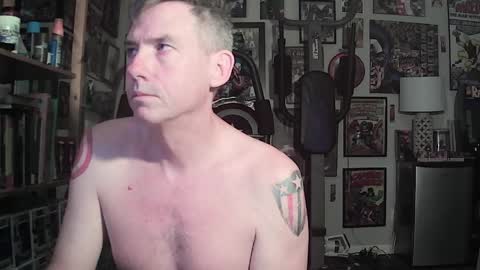 dix_handley_50 online show from 04-19-26, 12:37