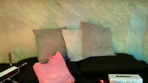 Sofia  online show from 10-20-25, 02:39