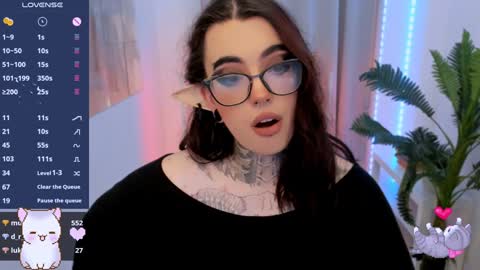 dixipixi_ online show from 01-19-25, 08:39