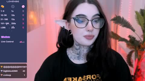 dixipixi_ online show from 01-23-25, 01:24