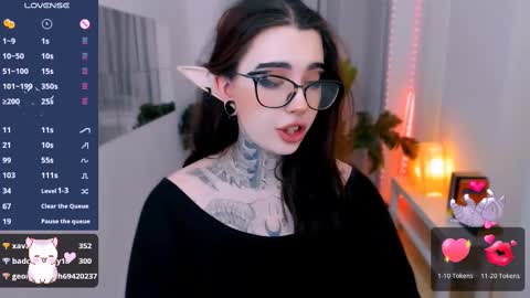 dixipixi_ online show from 03-09-25, 08:40