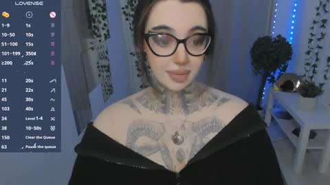 dixipixi_ online show from 05-22-26, 05:47