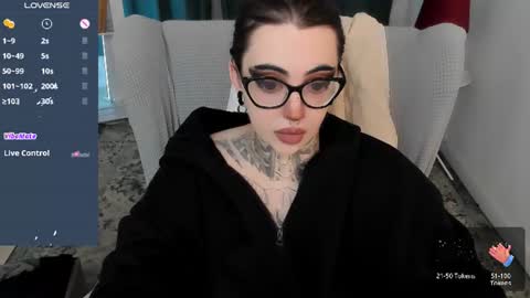 dixipixi_ online show from 07-05-26, 10:22