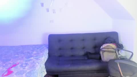 Snapshot of dixmel chatting on 07-19-26, 01:26 DIXMEL online show from 07-19-26, 01:26