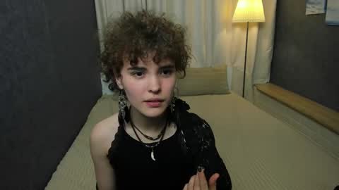 Snapshot of dizer_clop chatting on 02-21-25, 07:21 Dizer online show from 02-21-25, 07:21