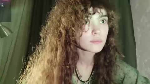 Snapshot of dizer_clop chatting on 11-21-25, 09:13 Dizer online show from 11-21-25, 09:13